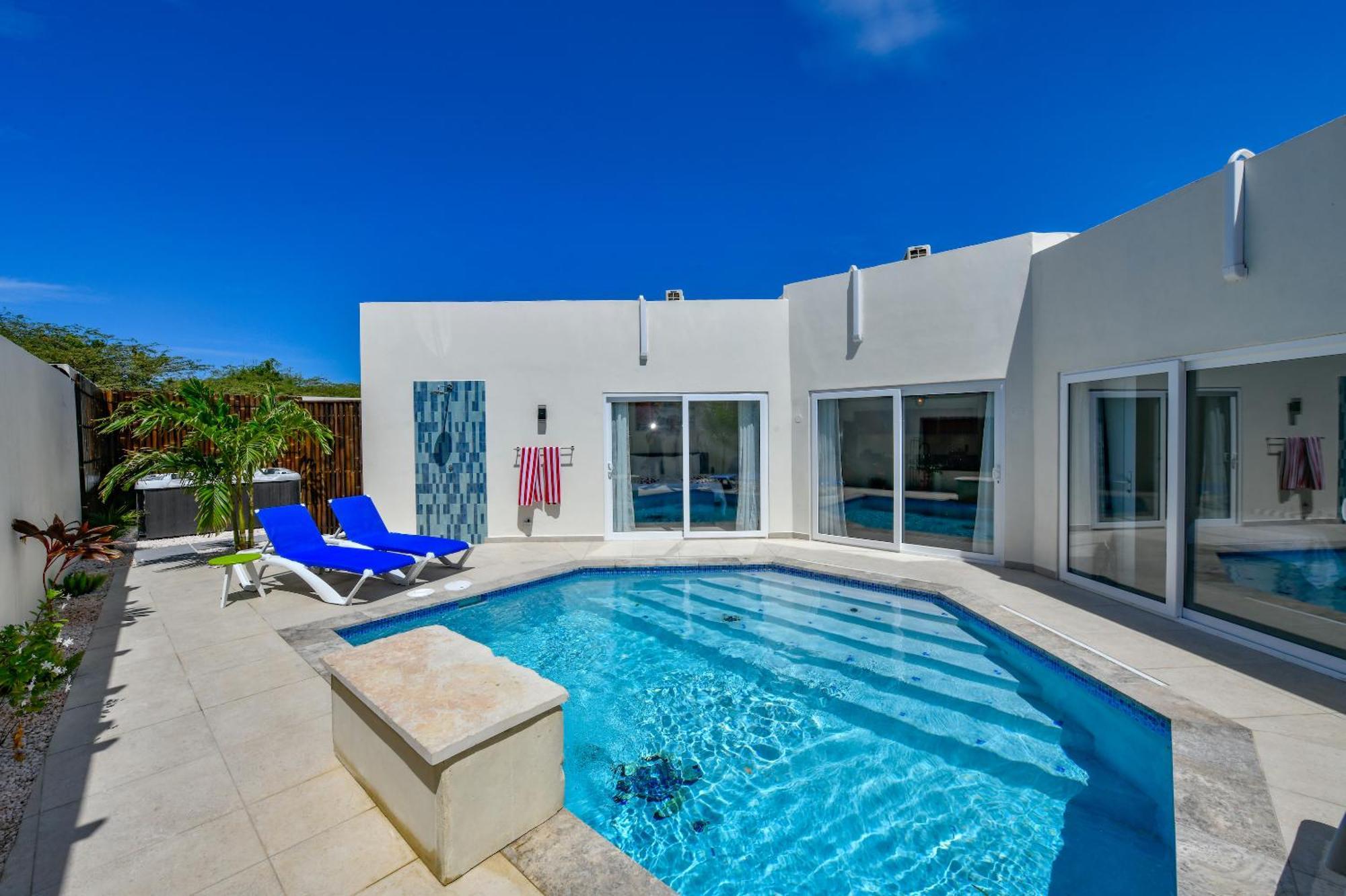Boutique Hotel Swiss Paradise Aruba Villas And Suites Палм Бич Экстерьер фото